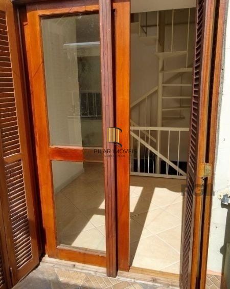 Casa em condominio no bairro Tristeza de 3 dormitórios e vaga