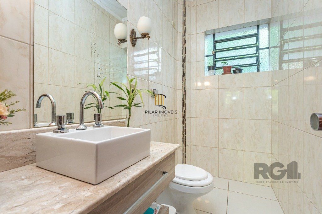 Casa 3 dormitórios no bairro Vila Ipiranga
