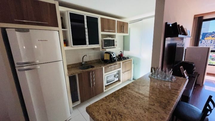 Apartamento no Condomínio Park Plaza de 2 dormitórios e vaga