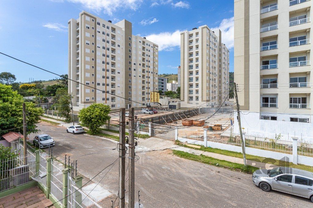 casa sobrado no Alto Petrópolis de 5 dormitórios e 3 vagas