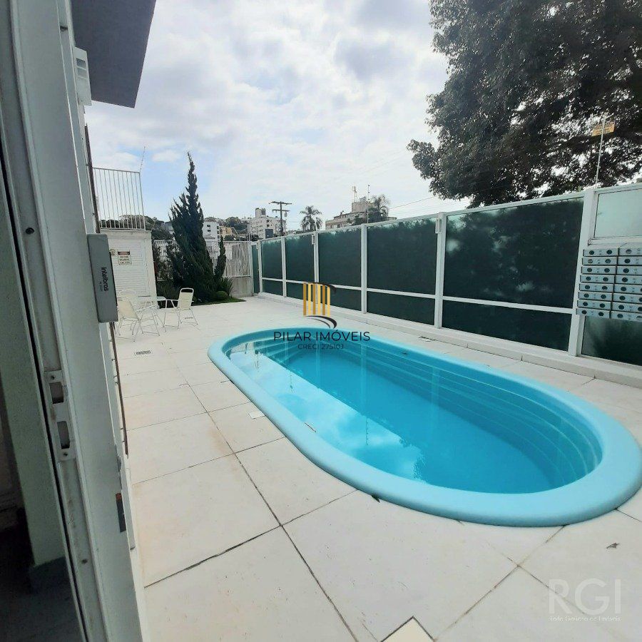 Cobertura duplex na Medianeira de 2 dormitórios e 2 vagas