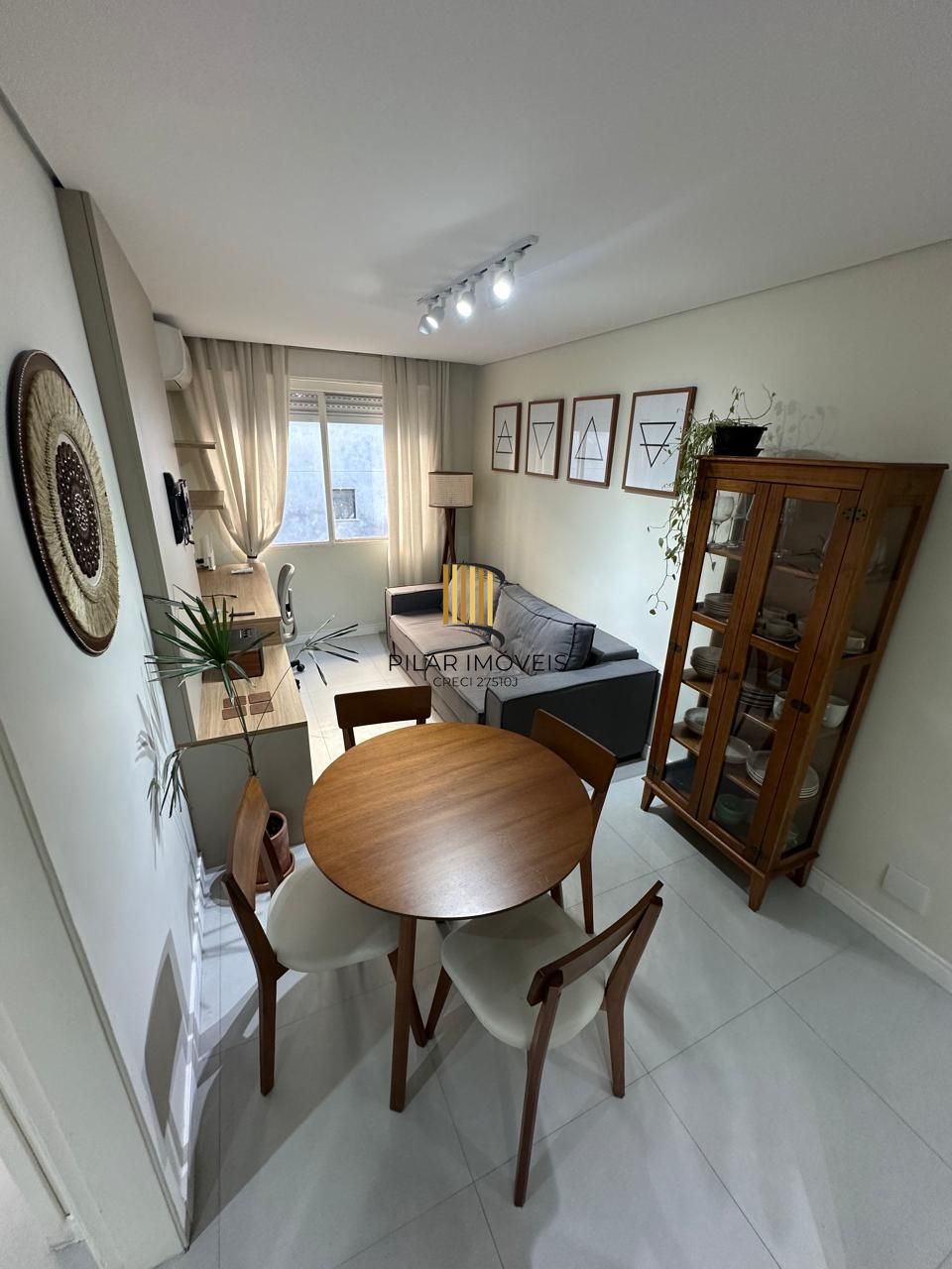 APTO 01 DORMITÓRIO TODO MOBILIADO REFORMADO, 01 VAGA DE GARAGEM