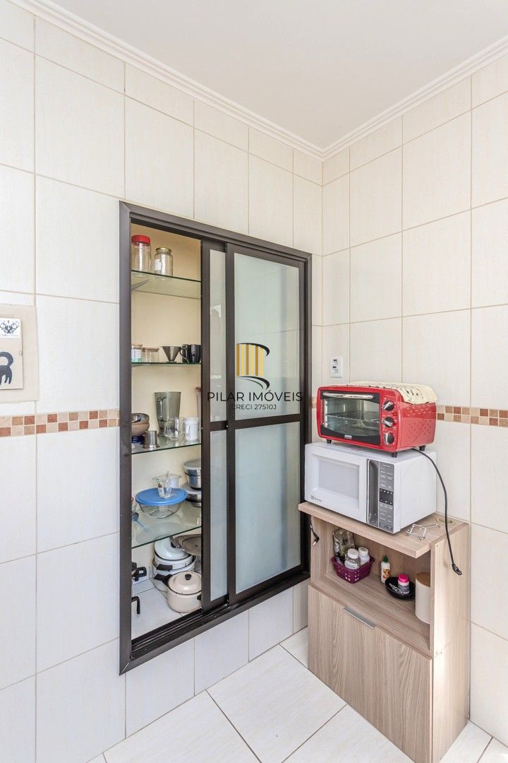 Apartamento no bairro Petrópolis de 3 dormitórios REFORMADO