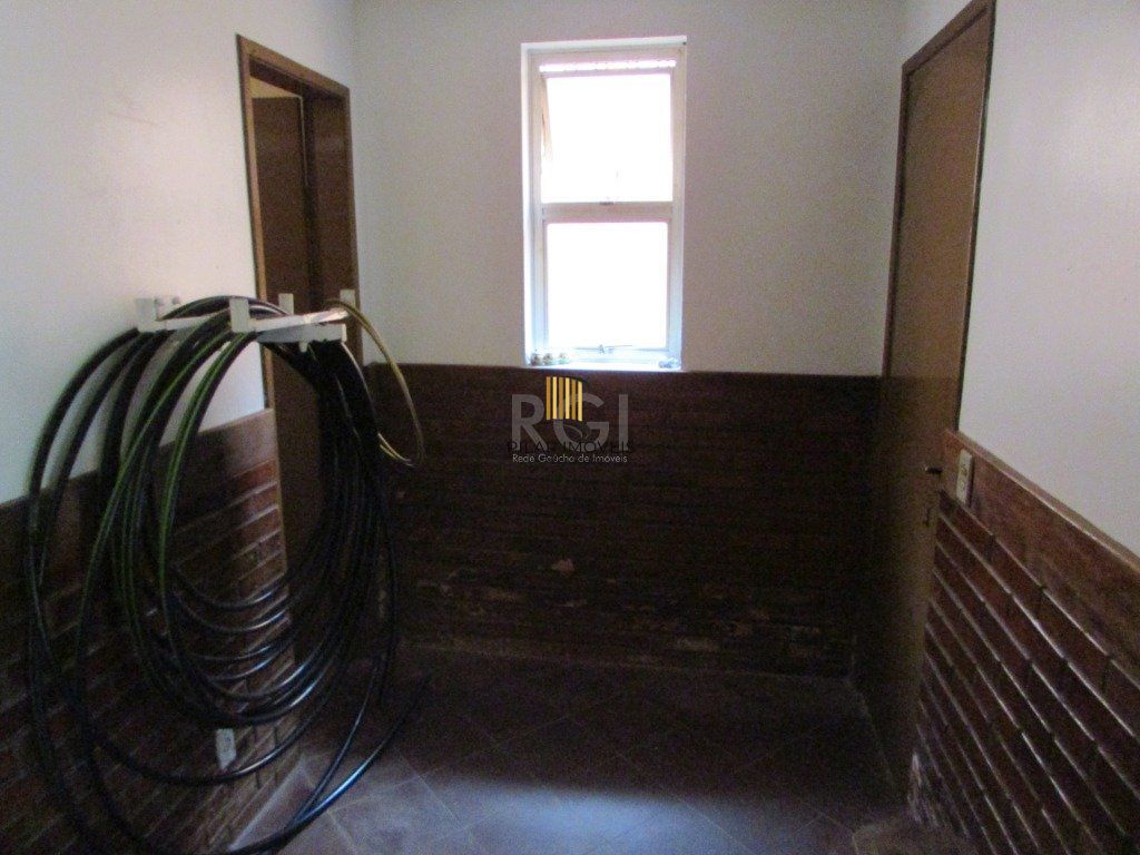 Casa Condominio para Venda - 200m², 3 dormitórios, sendo 1 suites, 4 vagas - São Lucas