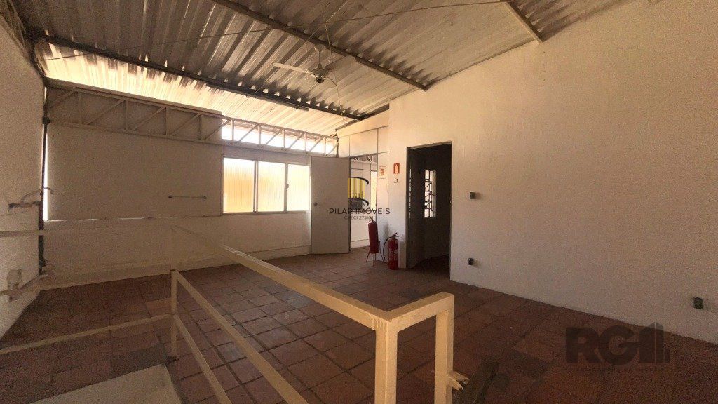 Casa no Passo D'areia - terreno com 2 casas