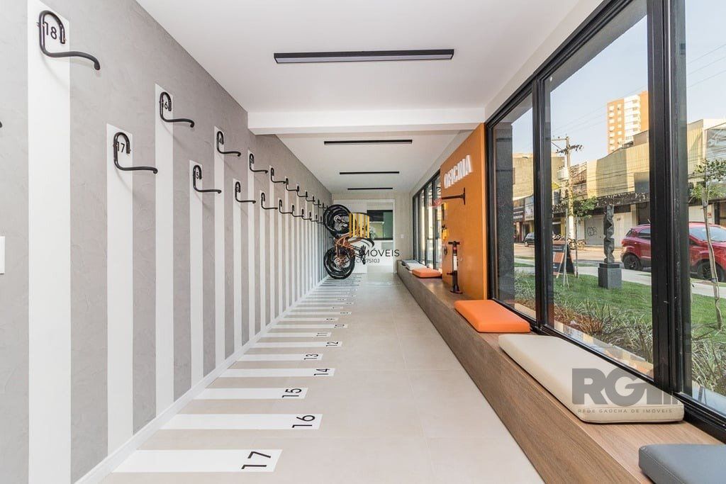 Apartamento no bairro Azenha 1 dormitório 1 vaga - Azenha