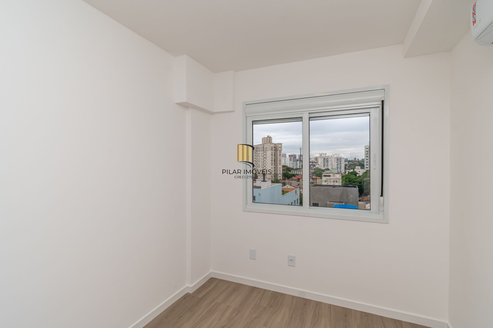 Apartamento de 2 dormitórios, vaga e infra no Passo D'areia