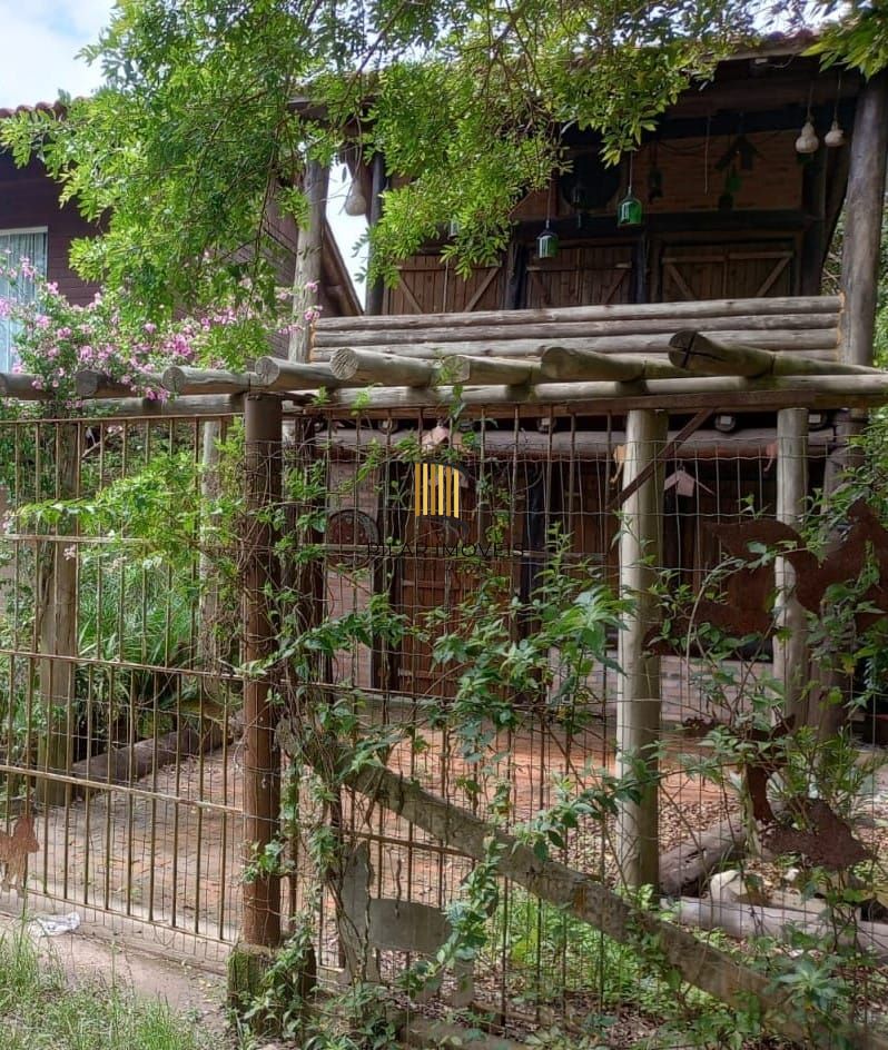 Sobrado 1 dormitório no bairro Alto Arroio