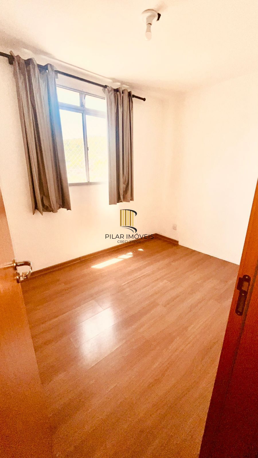 Apartamento no Porto Cruzeiro de 2 dormitórios vaga e infra