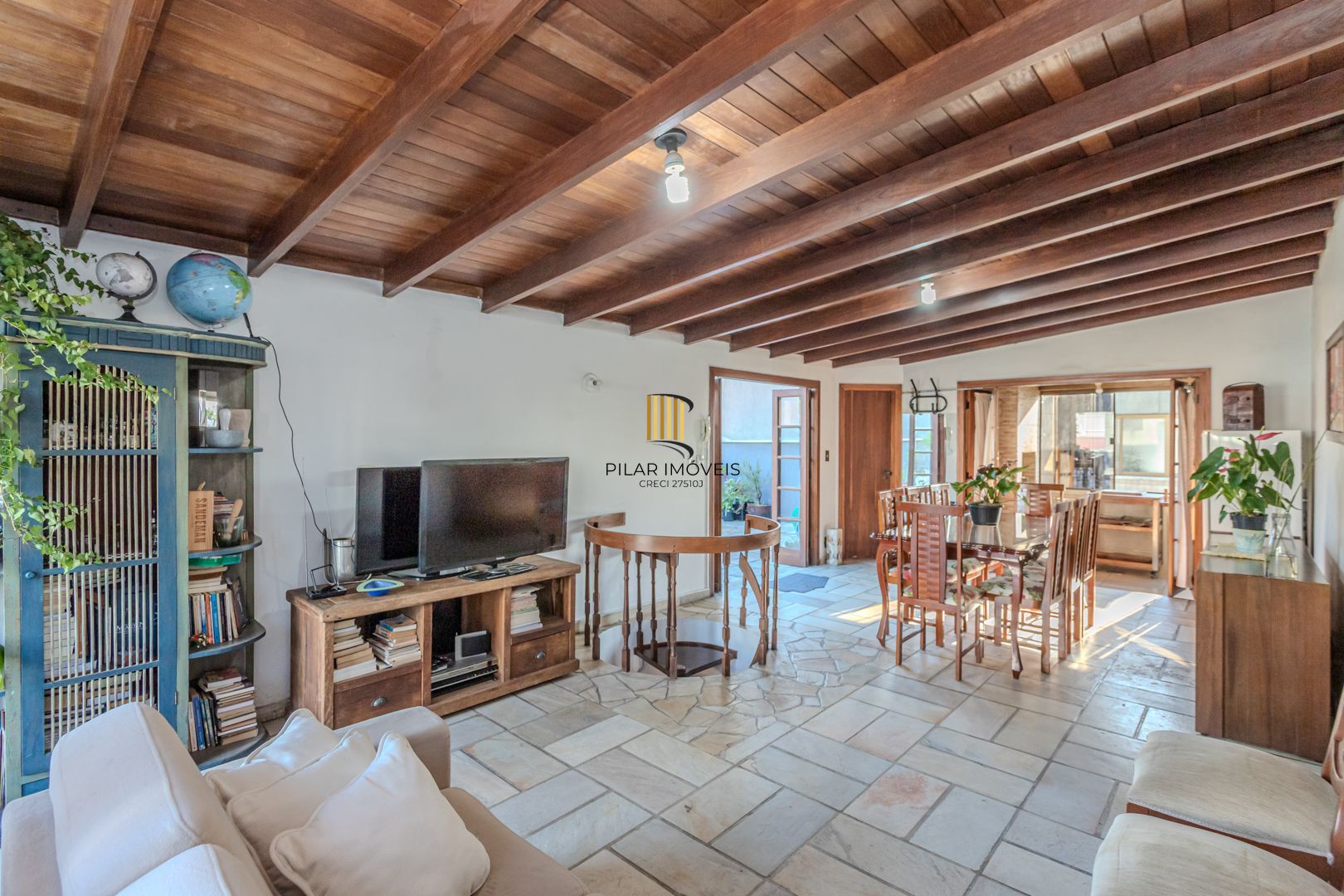 Cobertura duplex no bairro Petrópolis de 3 dormitórios vaga e terraço