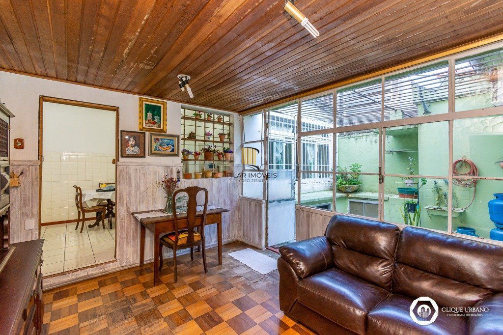 Casa para Venda de 3 dormitórios, Petrópolis