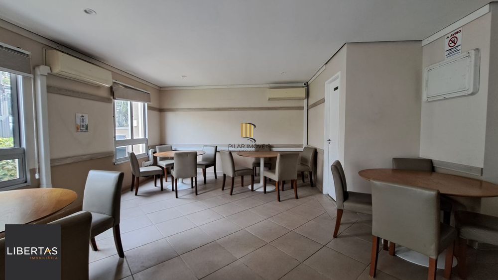 Apartamento de 2 dormitórios, vaga e infra no Jardim Itú