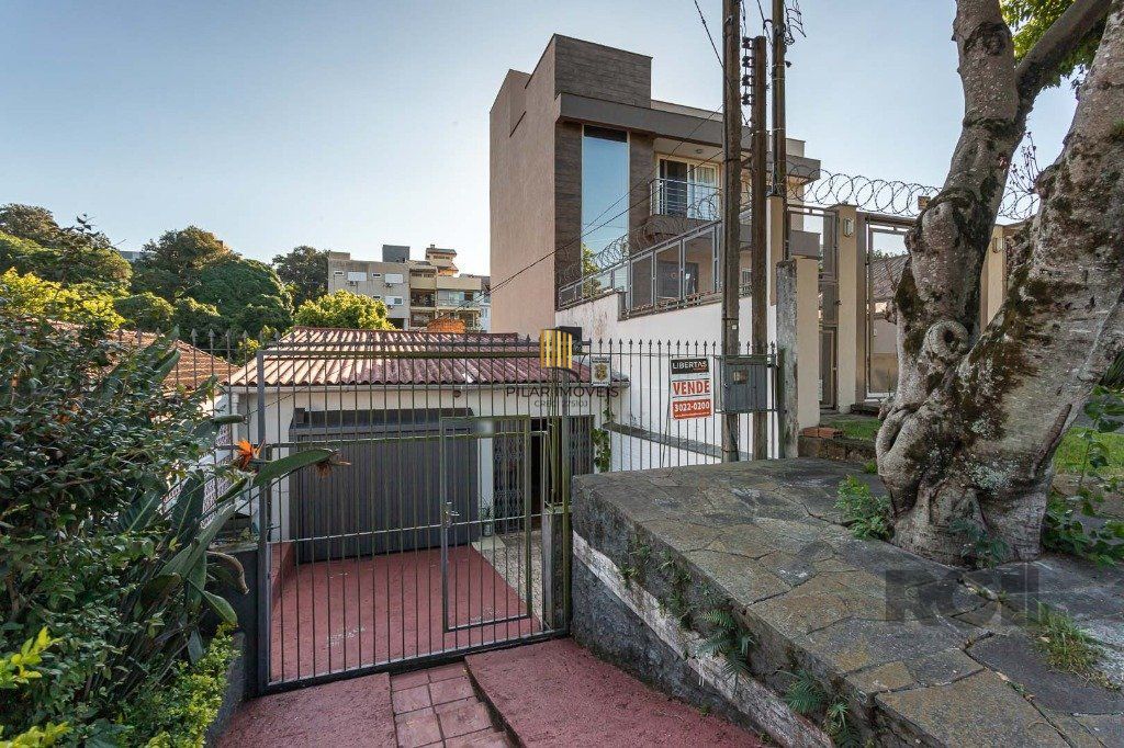 Casa sobrado no Jardim do Salso de 3 dormitórios