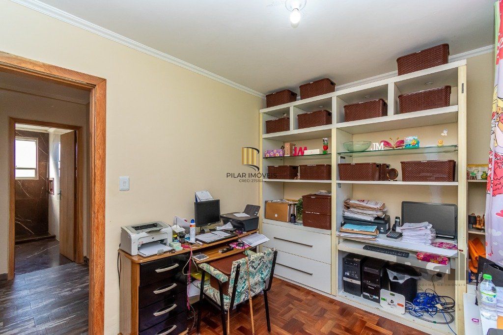 Apartamento 3 dormitórios com dependência com vaga na Medianeira