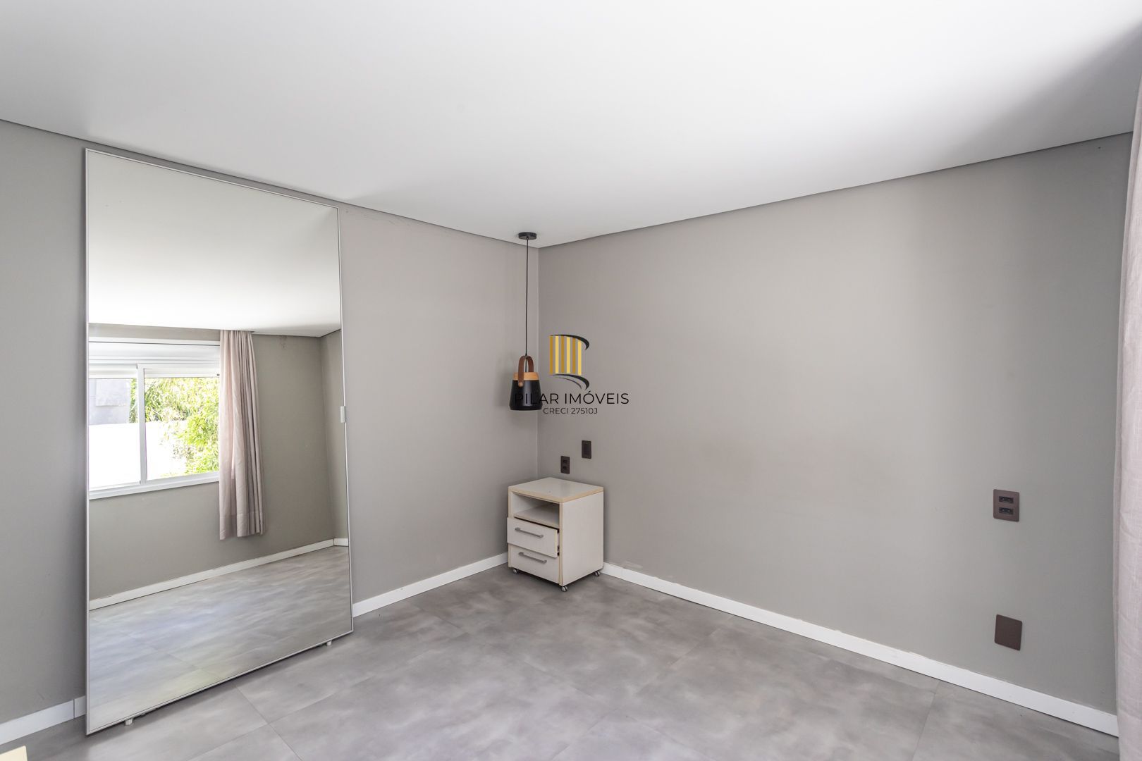 Apartamento Garden no bairro Pertrópolis de 3 dormitórios e 2 vagas DESOCUPADO