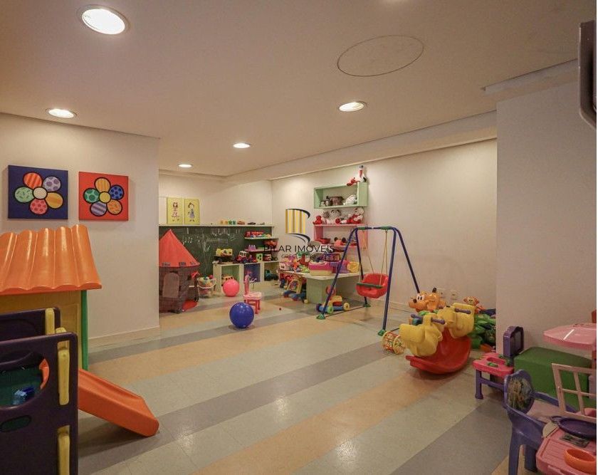 Apartamento no bairro Higienópolis de 2 dormitórios e 2 vagas