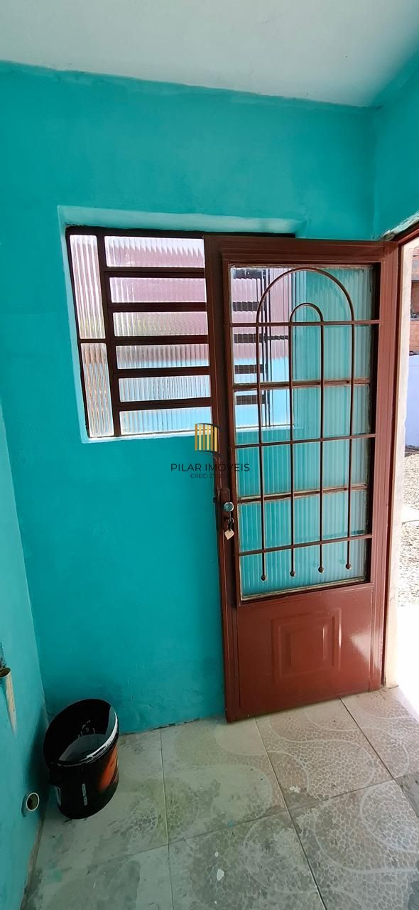 Casa em Canoas de 2 dormitórios DESOCUPADA