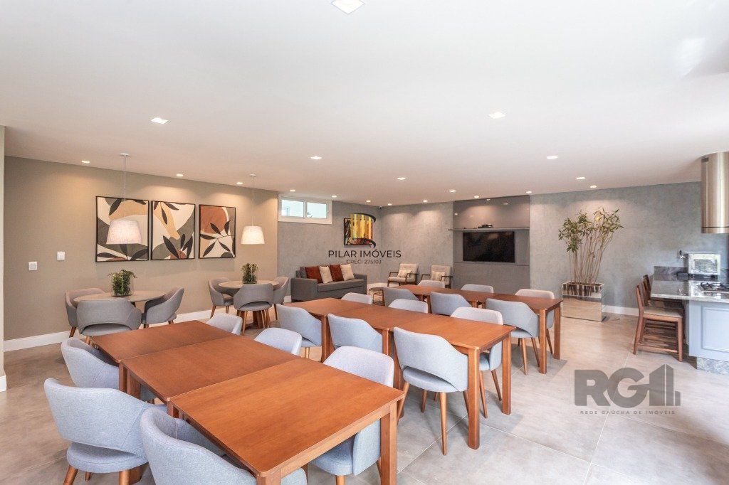 Apartamento de 2 dormitórios e 2 vagas NOVO desocupado