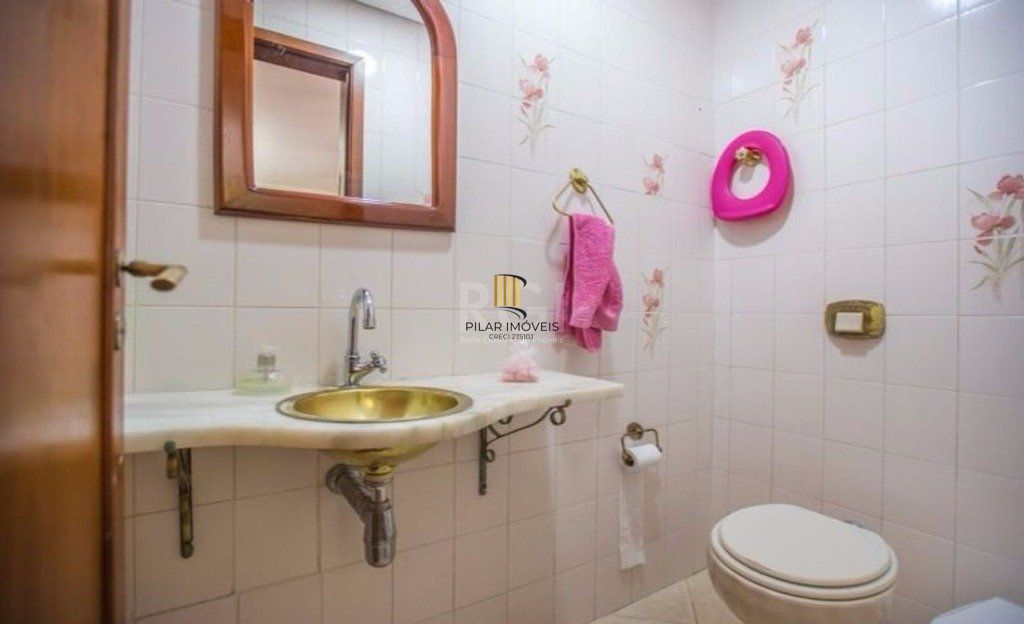 Casa para Venda - 309m², 3 dormitórios, sendo 1 suites, 3 vagas - Medianeira