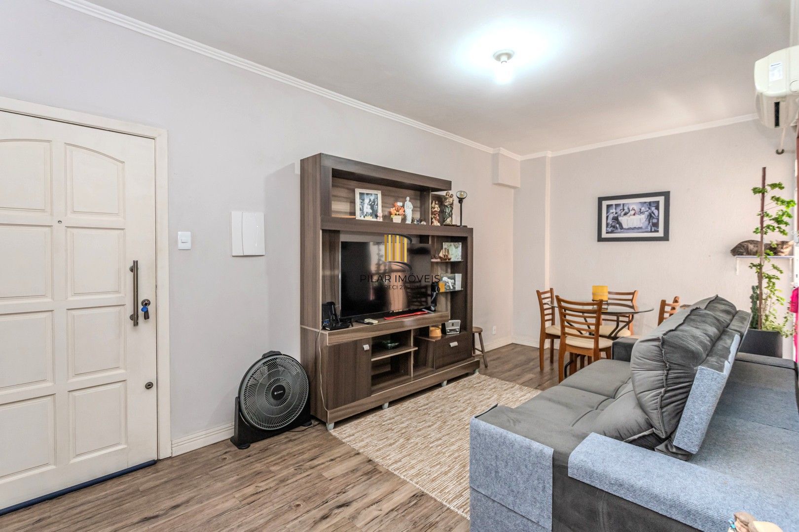 Apartamento no Centro de 2 dormitórios e vaga