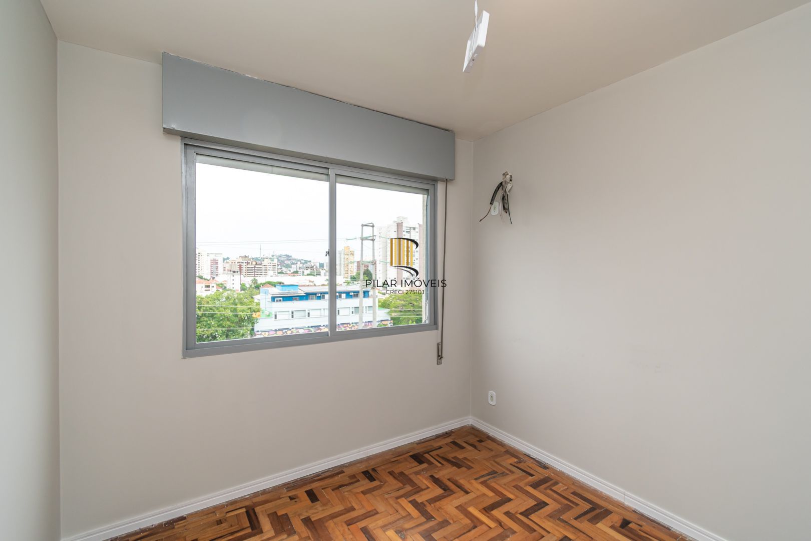 Apartamento 2 dormitorios, no Menino Deus reformado