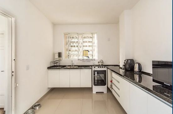 Casa 4 dormitórios no bairro Petrópolis