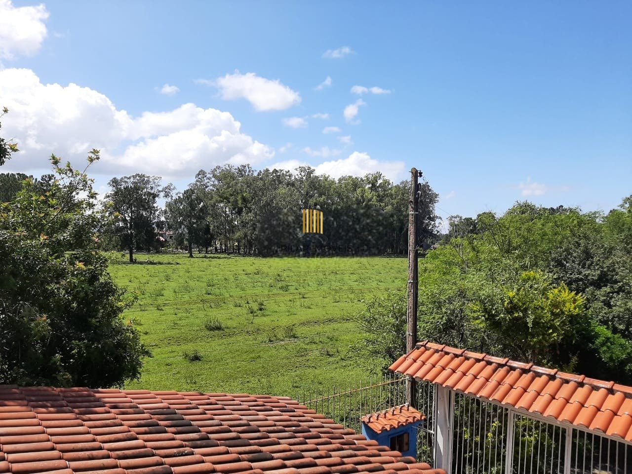 Casa 3 dormitórios no bairro Hípica