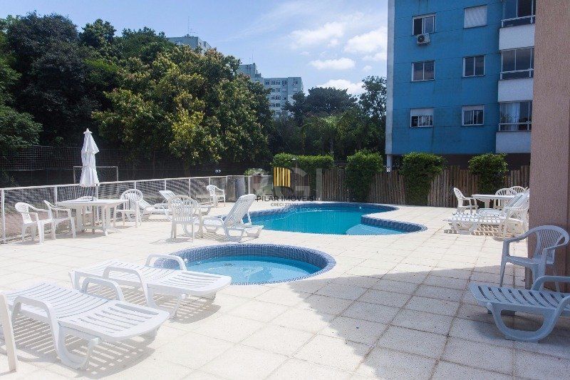 Apartamento no Cristal de 2 dormitórios vaga e infra