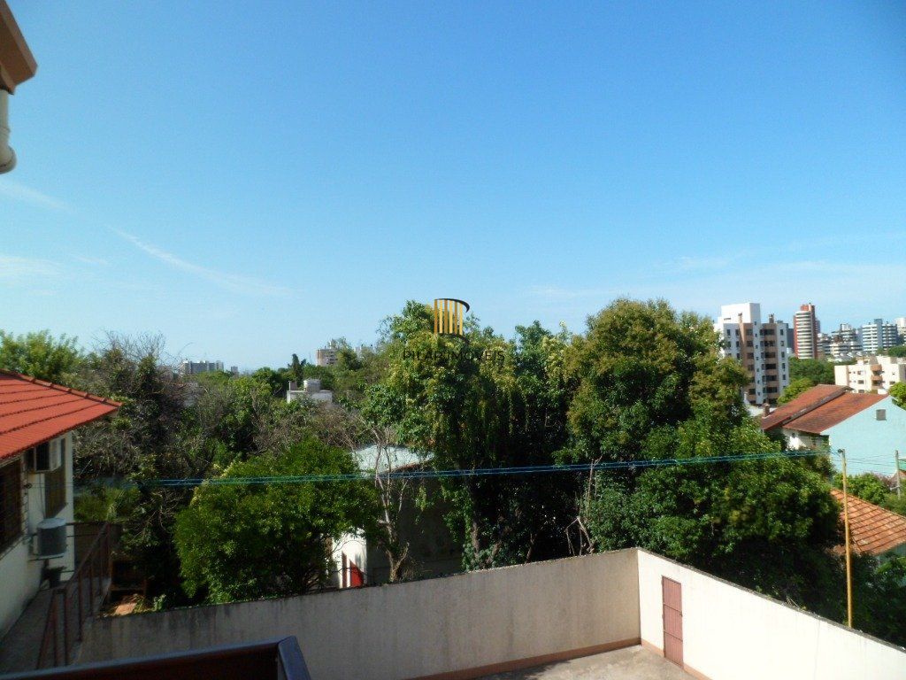 Residência individual no Jardim Itu - 3 dormit suíte, 2 gar. piscina/academia