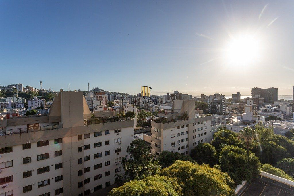 Apartamento 3 dormitórios no bairro Menino Deus