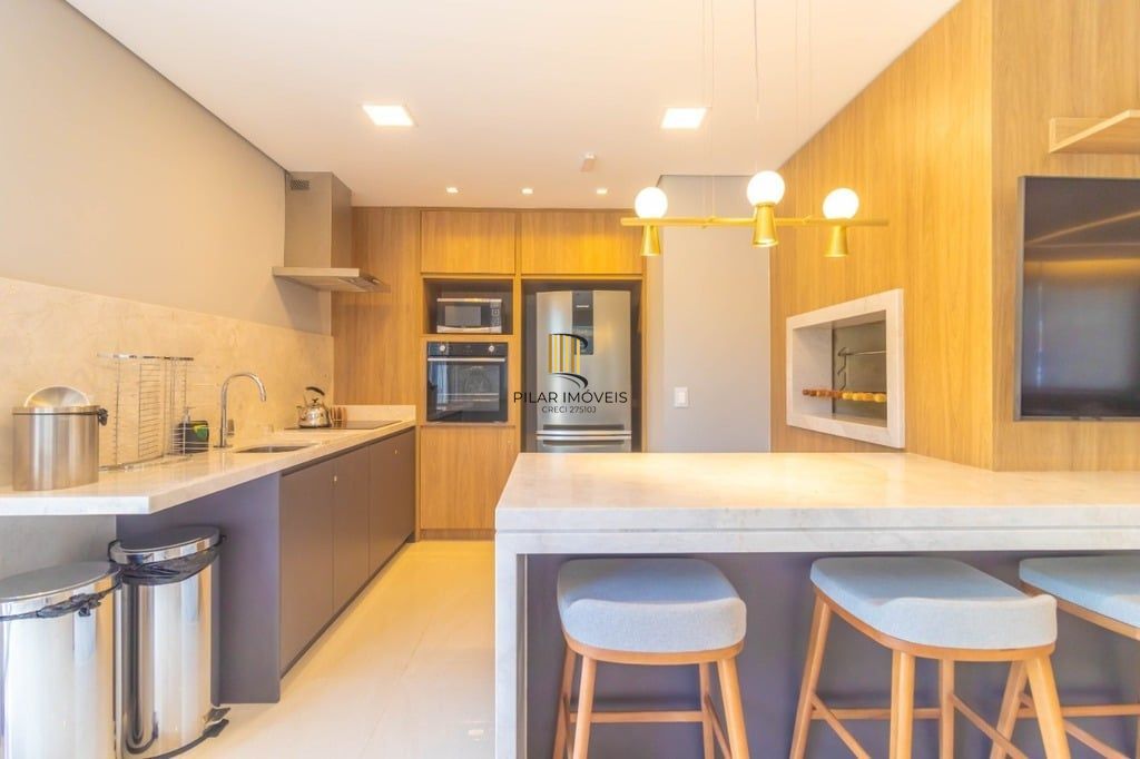 Apartamento no Partenon de 1 dormitório e vaga DESOCUPADO