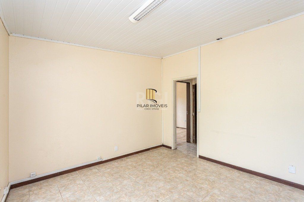 Casa para Venda - 740m², 5 dormitórios, sendo 1 suites, 3 vagas - Vila Assunção