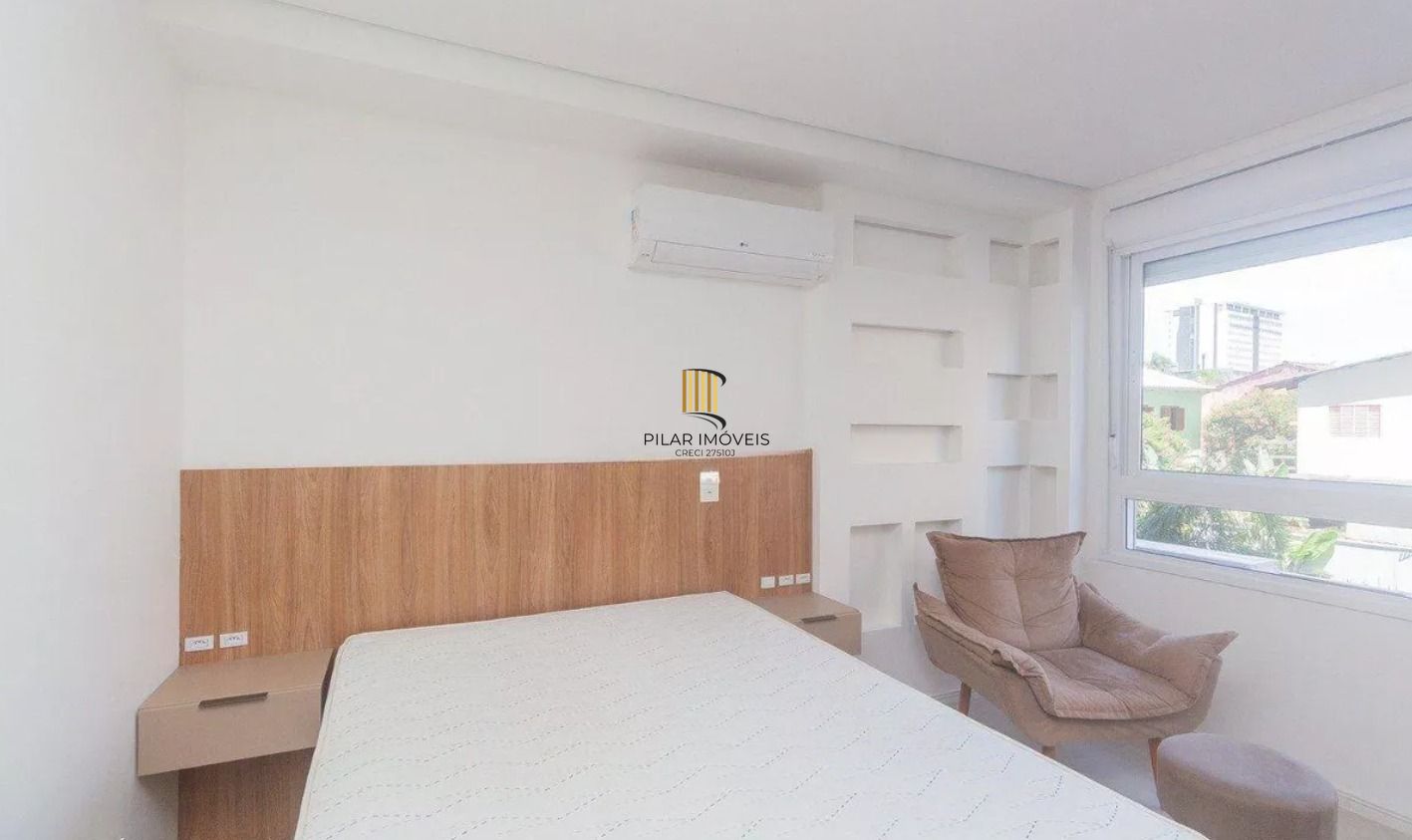 Apartamento no Partenon de 1 dormitório e vaga DESOCUPADO