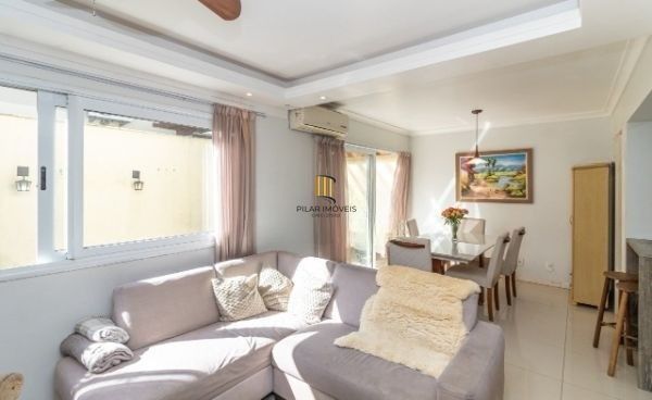 Sobrado condomínio no bairro Teresópolis de 4 dormitórios 2 vagas e infra