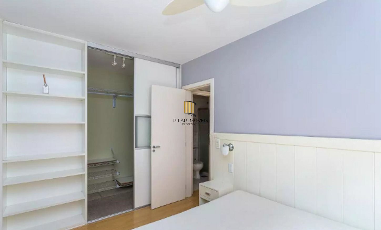 Apartamento no bairro Tristeza de 2 dormitórios e vaga