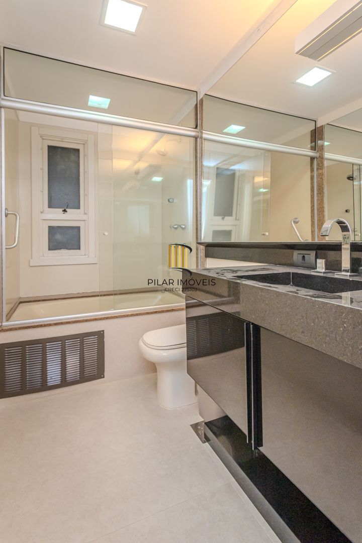 Apartamento no Moinhos de Vento de 3 dormitórios e vaga DESOCUPADO