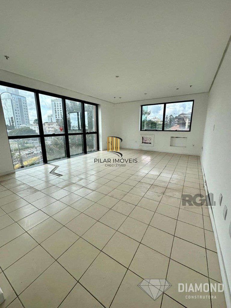 Sala comercial no bairro Auxiliadora desocupada