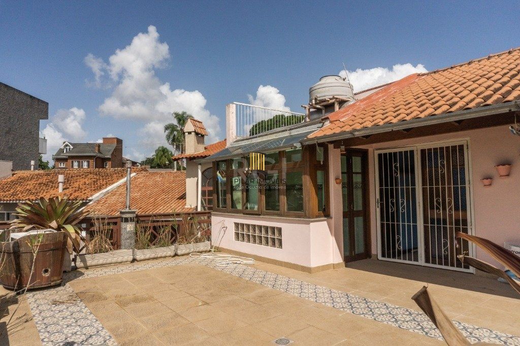Casa para Venda de 5 dormitórios 3 vagas - bairro Chácara das Pedras