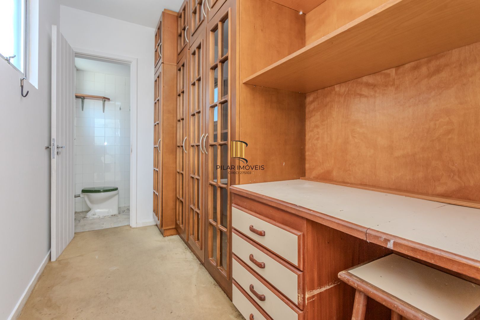 Apartamento no Moinhos de Vento de 3 dormitórios vaga e infra DESOCUPADO