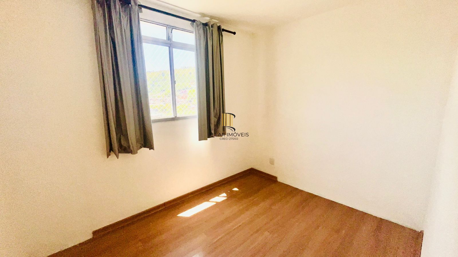 Apartamento no Porto Cruzeiro de 2 dormitórios vaga e infra