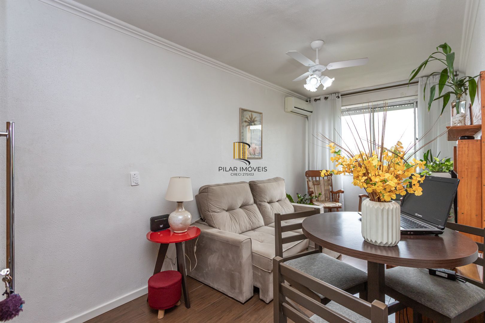 Apartamento 2 dormitórios no bairro Jardim Sabará