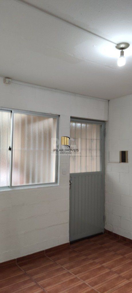 Apartamento 2 Dormitório(s) Bairro Rubem Berta