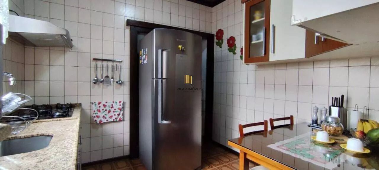 Casa 3 dormitórios no bairro Sumaré