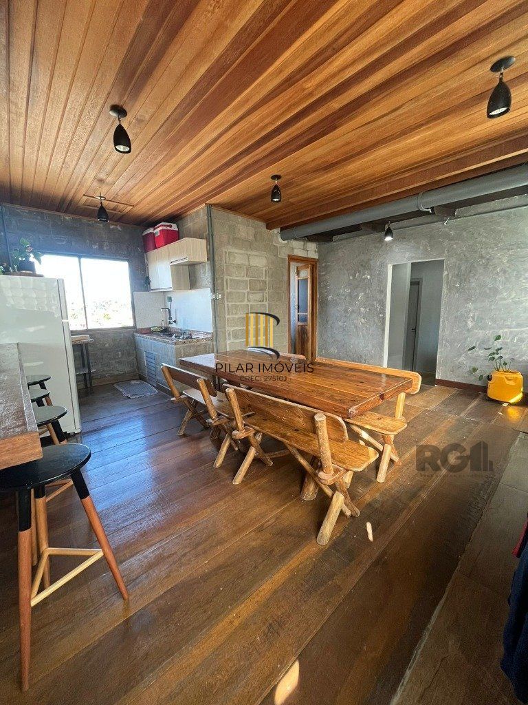 Casa 2 dormitórios no bairro Rubem Berta