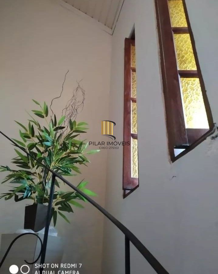 Casa 4 dormitórios no bairro Jardim Algarve