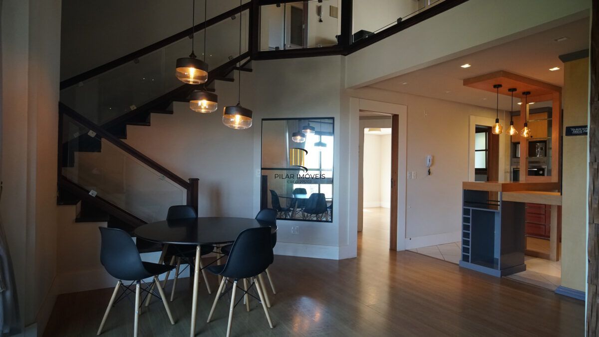 Cobertura no bairro Lago Negro em Gramado de 3 dormitórios e vaga