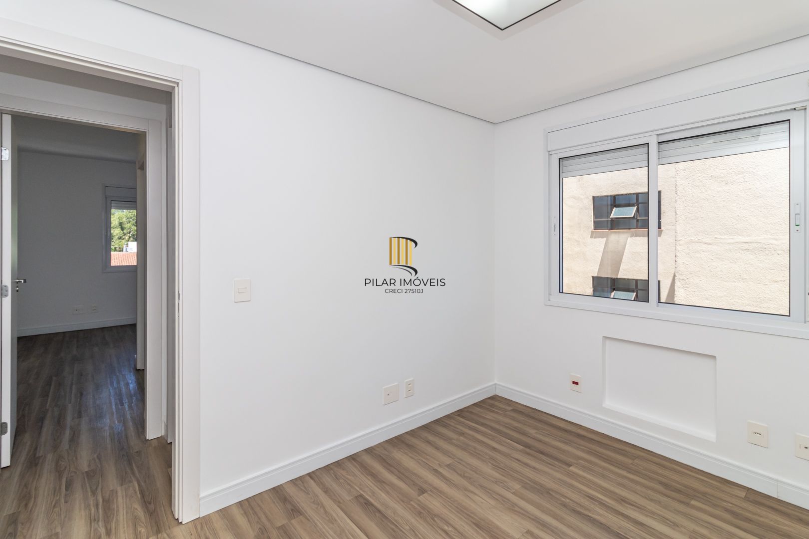 Apartamento no Jardim Botânico de 2 dormitórios e vaga DESOCUPADO