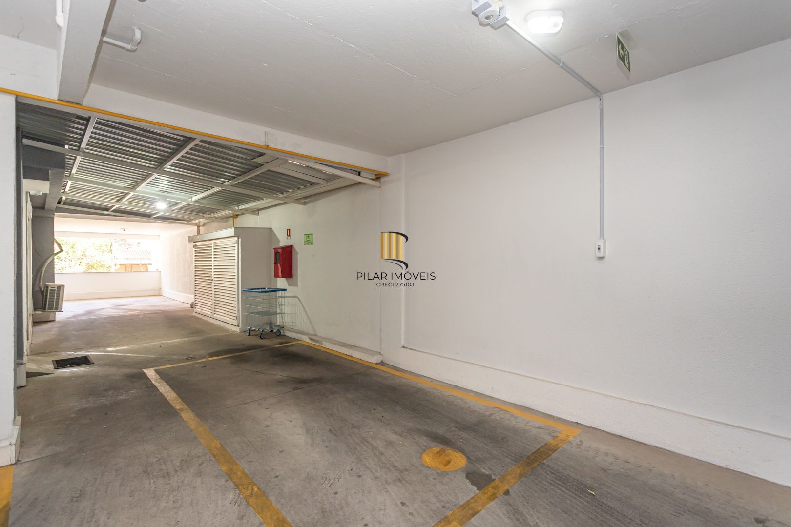 Apartamento Garden no bairro Pertrópolis de 3 dormitórios e 2 vagas DESOCUPADO