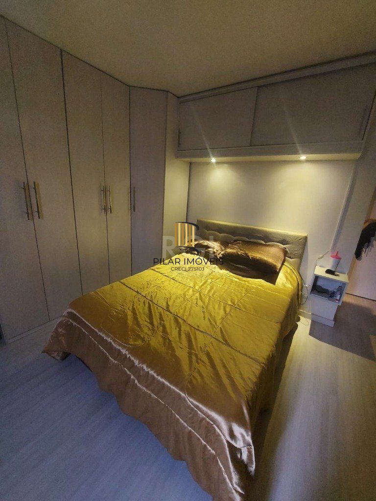 Apartamento 02 dormitórios, com vaga, no bairro Jardim Itu Sabará, em Porto Alegre.