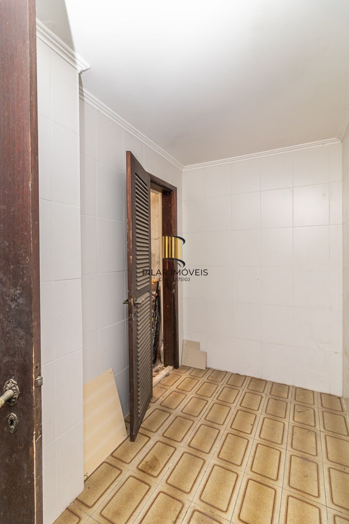 Casa no bairro Jardim Planalto de 3 dormitórios e 3 vagas